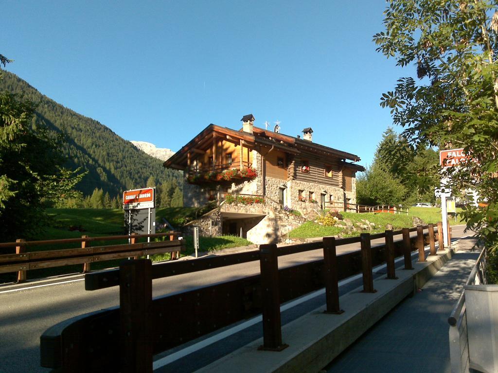 Casa Alpina Sant'Apollinare 호텔 팔카데 외부 사진