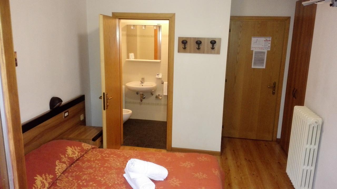 Casa Alpina Sant'Apollinare 호텔 팔카데 외부 사진