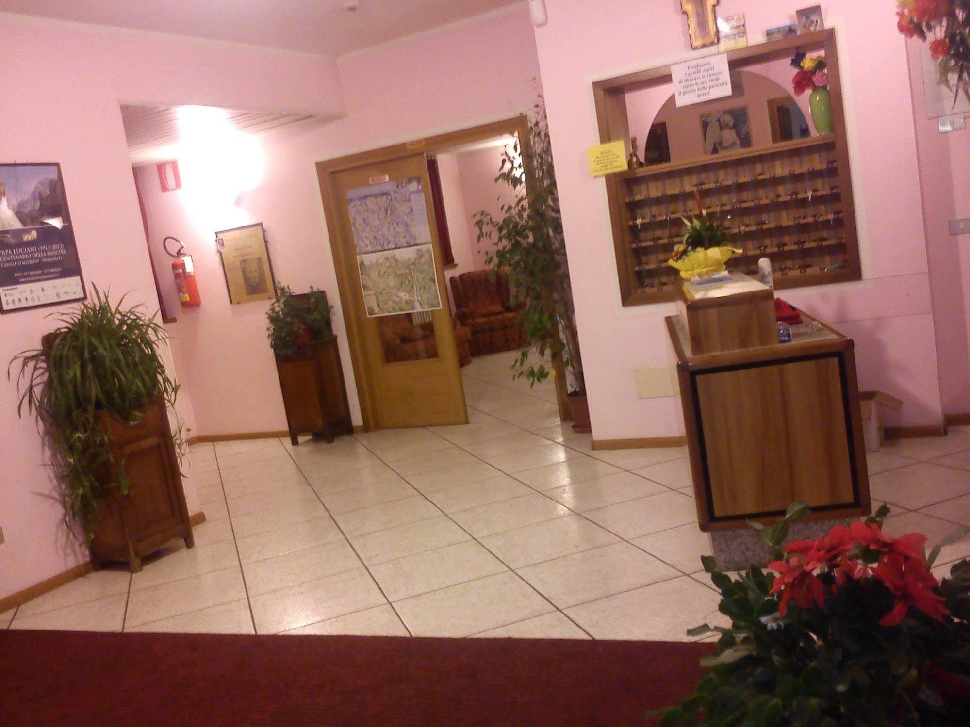 Casa Alpina Sant'Apollinare 호텔 팔카데 외부 사진